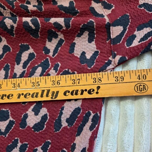 EUC INTIMATELY FREE PEOPLE PRINTED OVERSIZE PLEATED BACK TOP SIZE SMALL - Picture 15 of 16